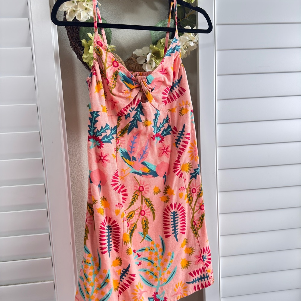 Jessica Simpson. Size S. Light orange Floral Dress.
